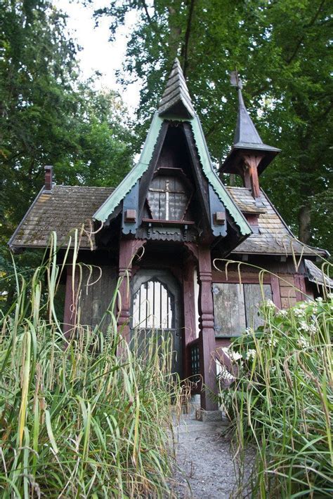 Gothic witch house